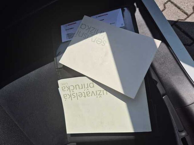 Honda CIVIC 1,8i-VTEC Sport 6MT